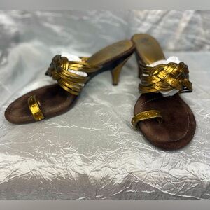 J Vincent real leather heeled sandals with toe strap